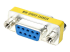 StarTech Slimline DB9 Serial Gender Changer - Højre vinkel